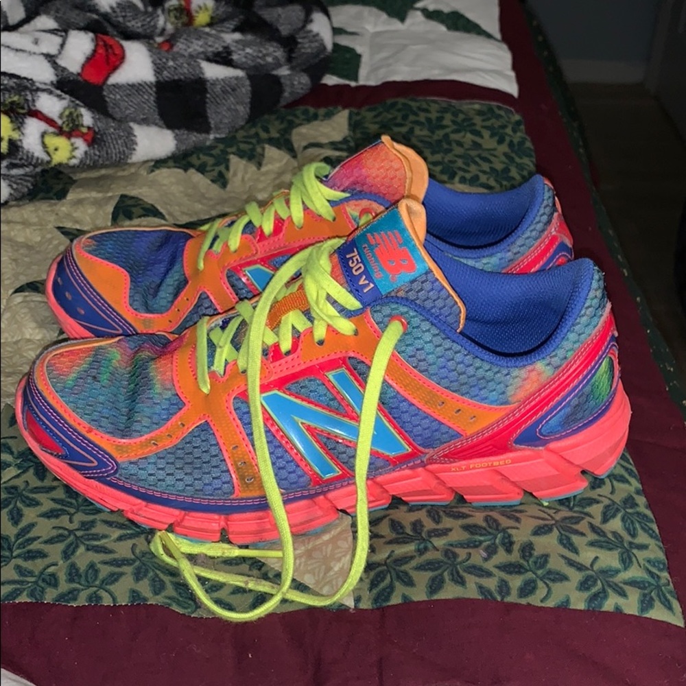 New Balance running 750 v1 women’s sneakers